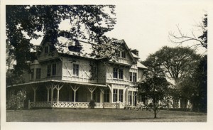 An early 20th century photographic postcard of the Griswold House from the NHS collection. 